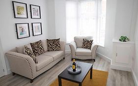 Sybil Townhouse Anfield Sleeps 15